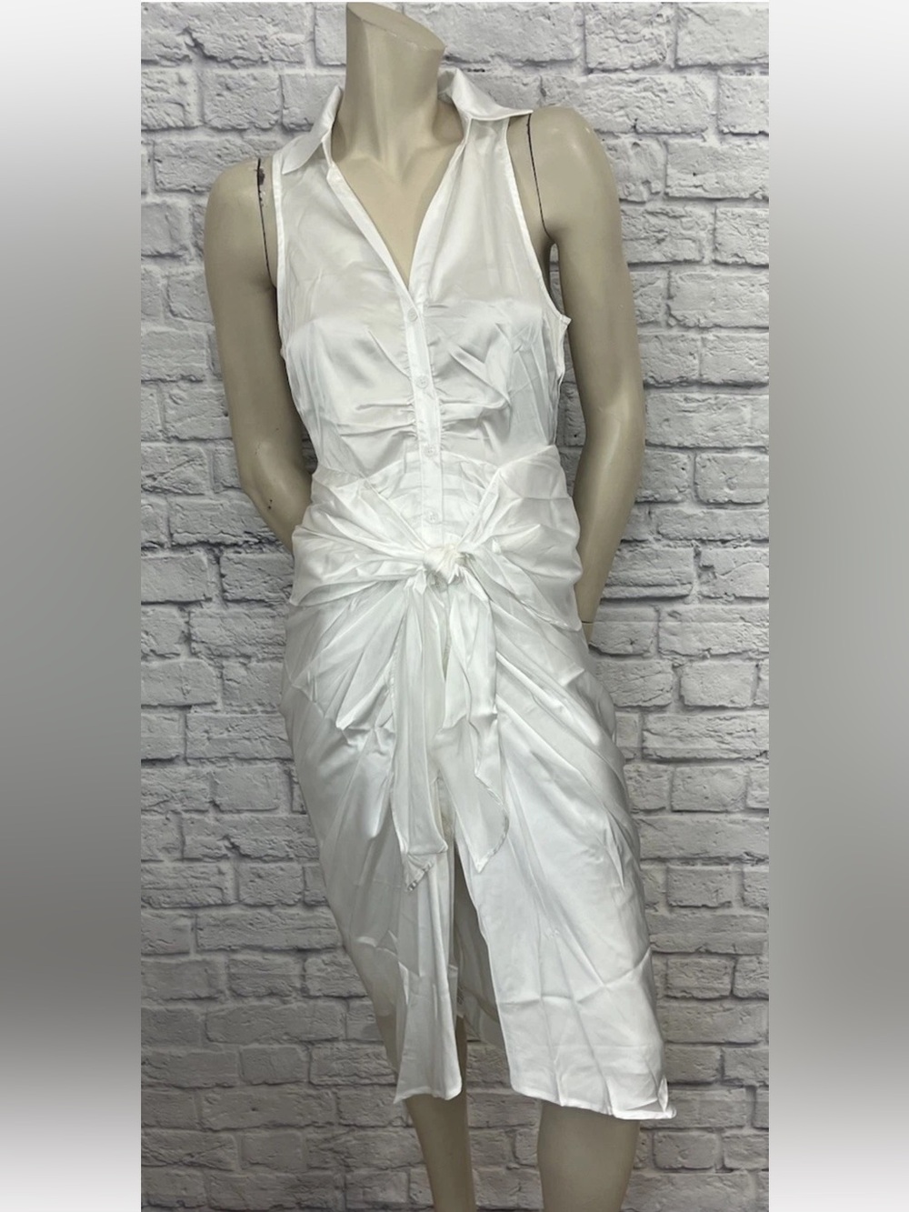 DO + BE WHITE SLEEVELESS DRESS SIZE S